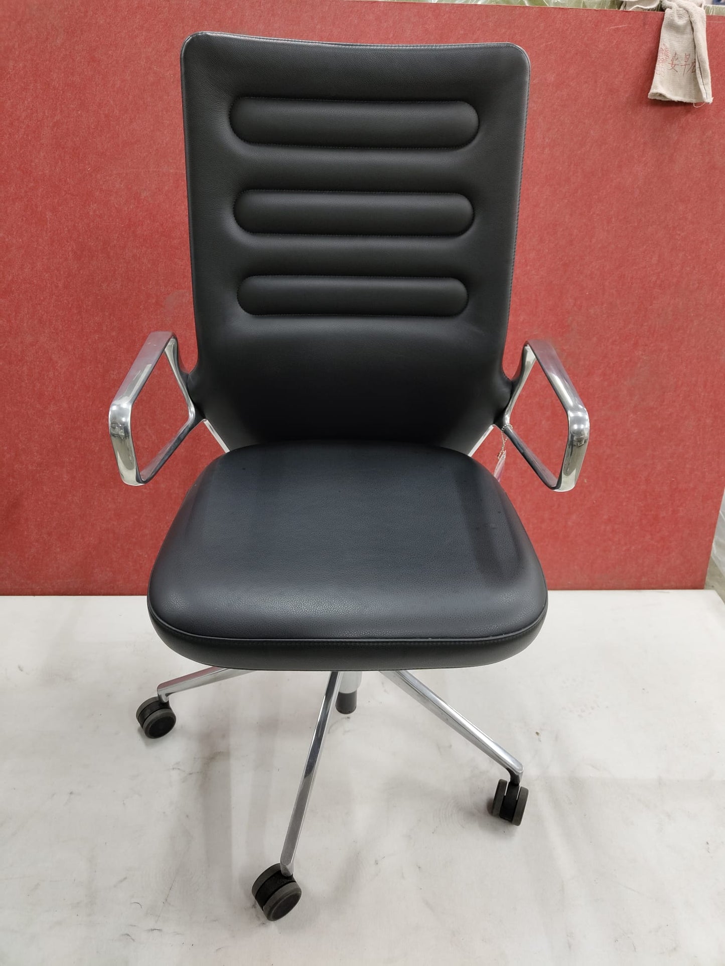 [Vitra] AC5 Swift chair