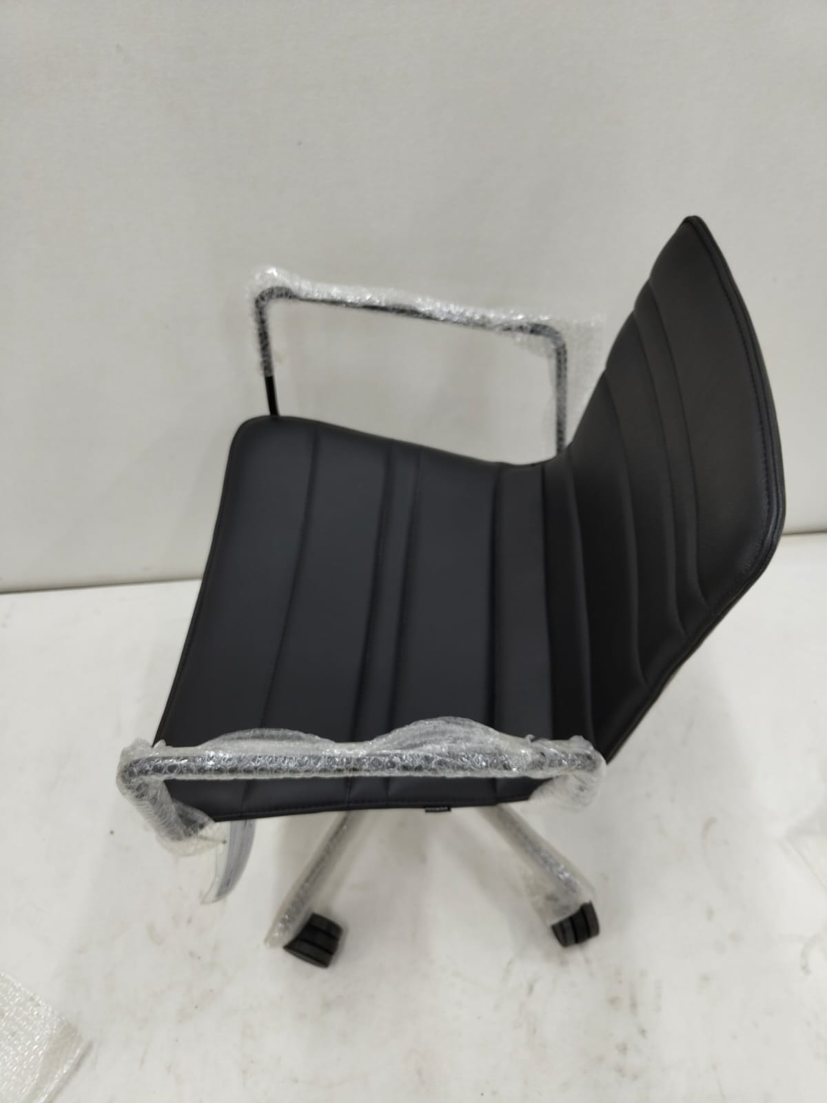 [Viccarbe] Viccarbe - Klip Chair w/ Lined Upholstery