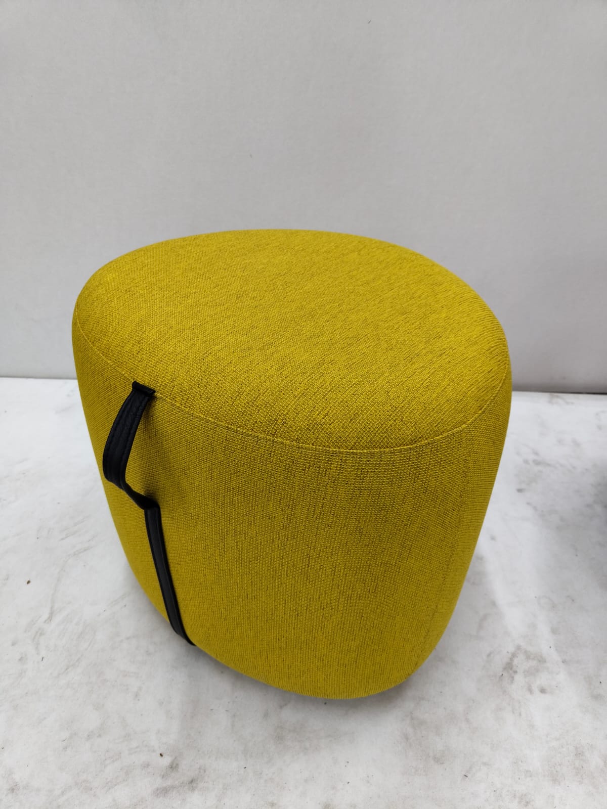 [Lexta] Lexta - Giriotto ottoman with handle - small